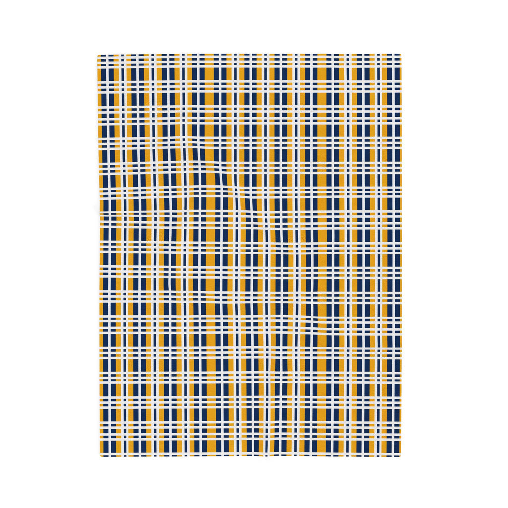 Cozy Plaid Velveteen Plush Blanket, Warm Throw for Home Decor, Perfect Gift for College Students, Winter Cozy Essentials, Soft and Snuggly