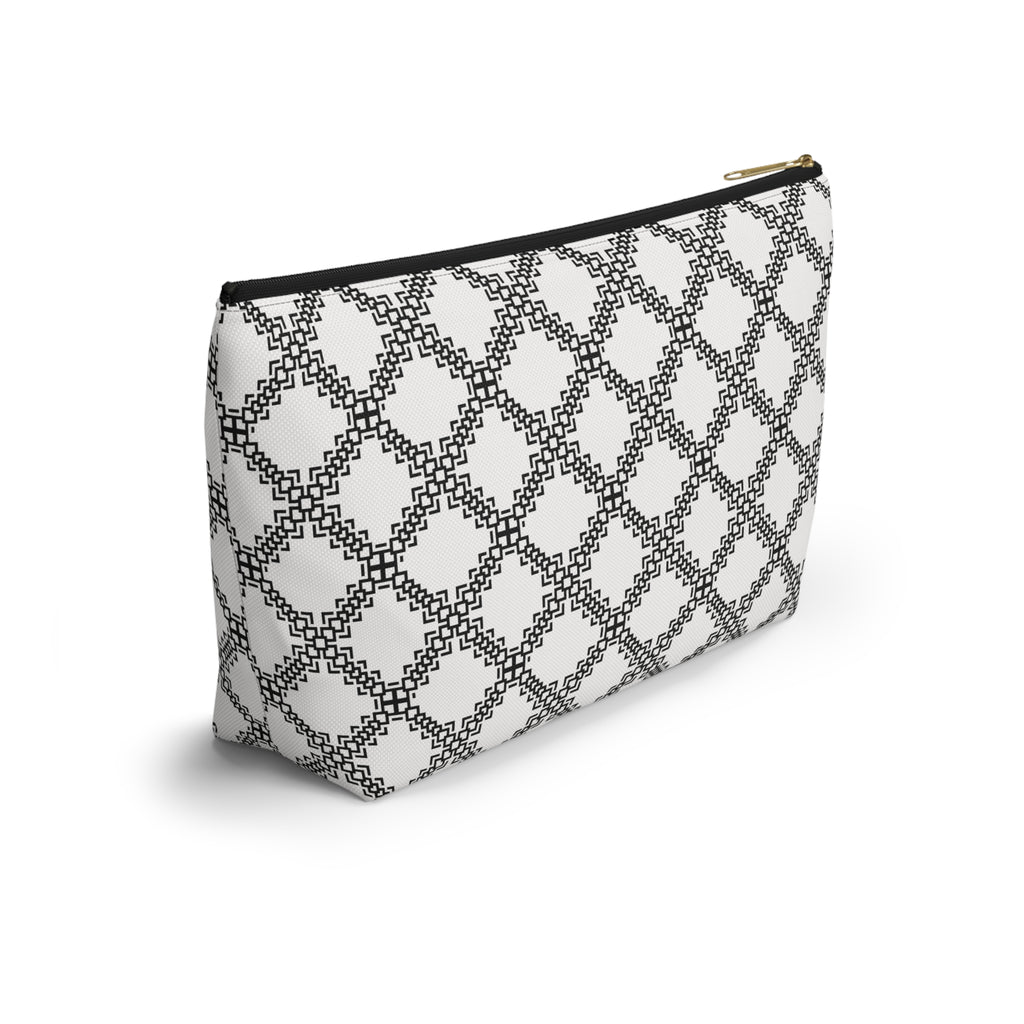 Chic Accessory Pouch - Stylish Makeup Bag, Travel Organizer, Gift for Her, Minimalist Storage, Trendy Cosmetic Bag