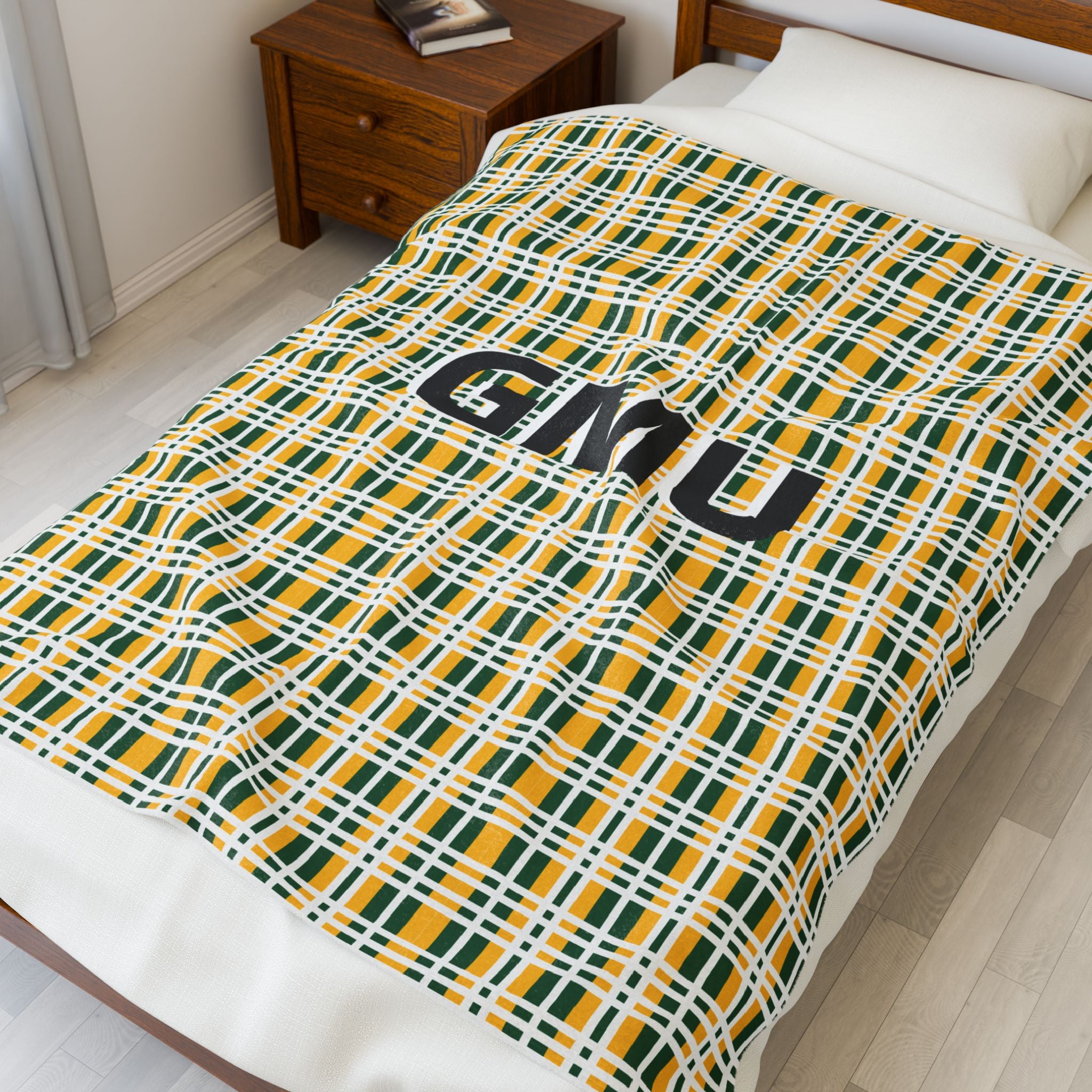 Cozy Velveteen Plush Blanket for GMU Fans, Soft Throw, Year-Round Comfort, Holiday Gift, Home Decor, Warm Lounge Essential