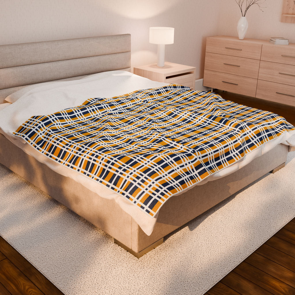 Cozy Plaid Velveteen Plush Blanket, Warm Throw for Home Decor, Perfect Gift for College Students, Winter Cozy Essentials, Soft and Snuggly