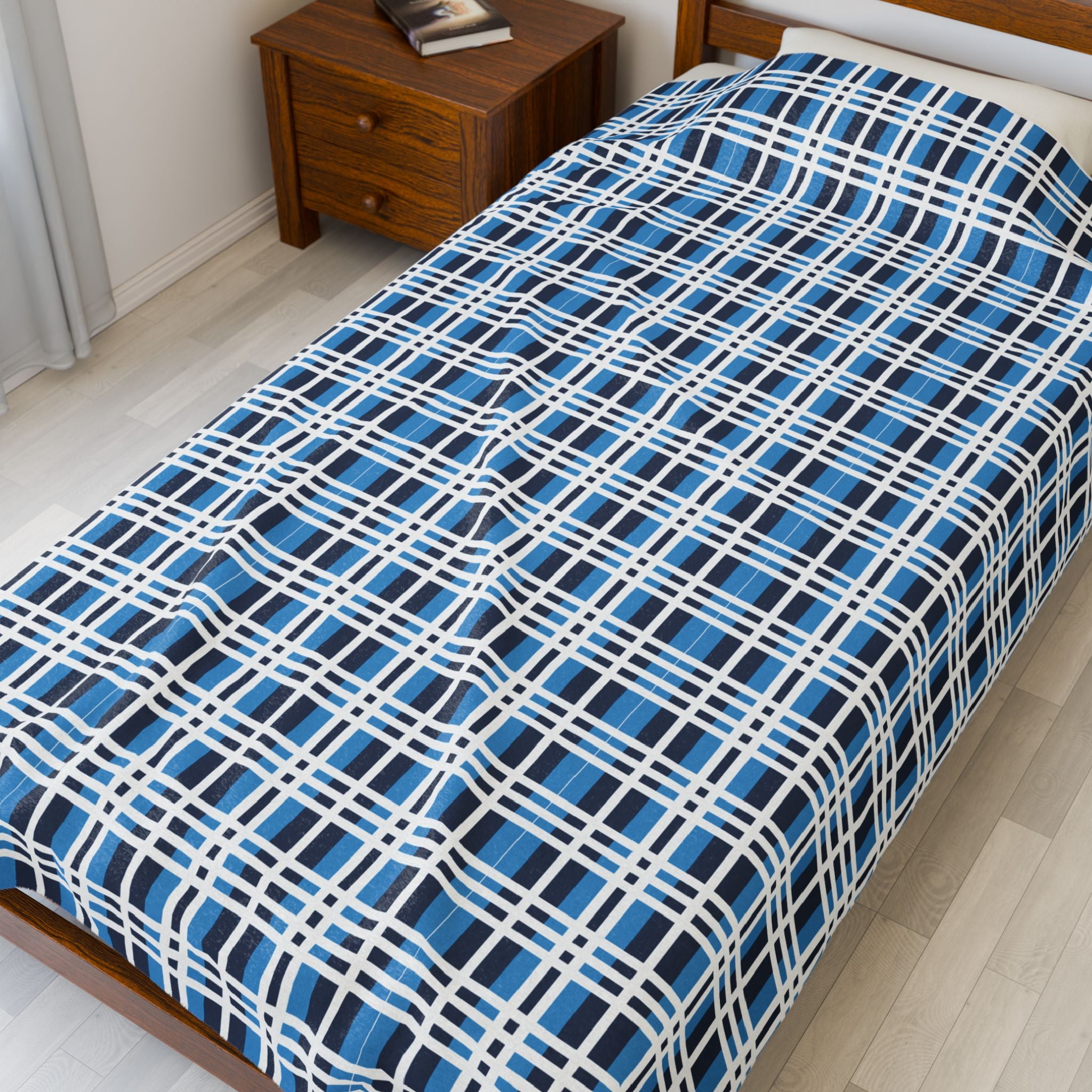 Cozy Plaid Velveteen Plush Blanket, Soft Throw Blanket for Home Decor, Gift for College Students, Campfire Blanket, Stylish Warm Cover