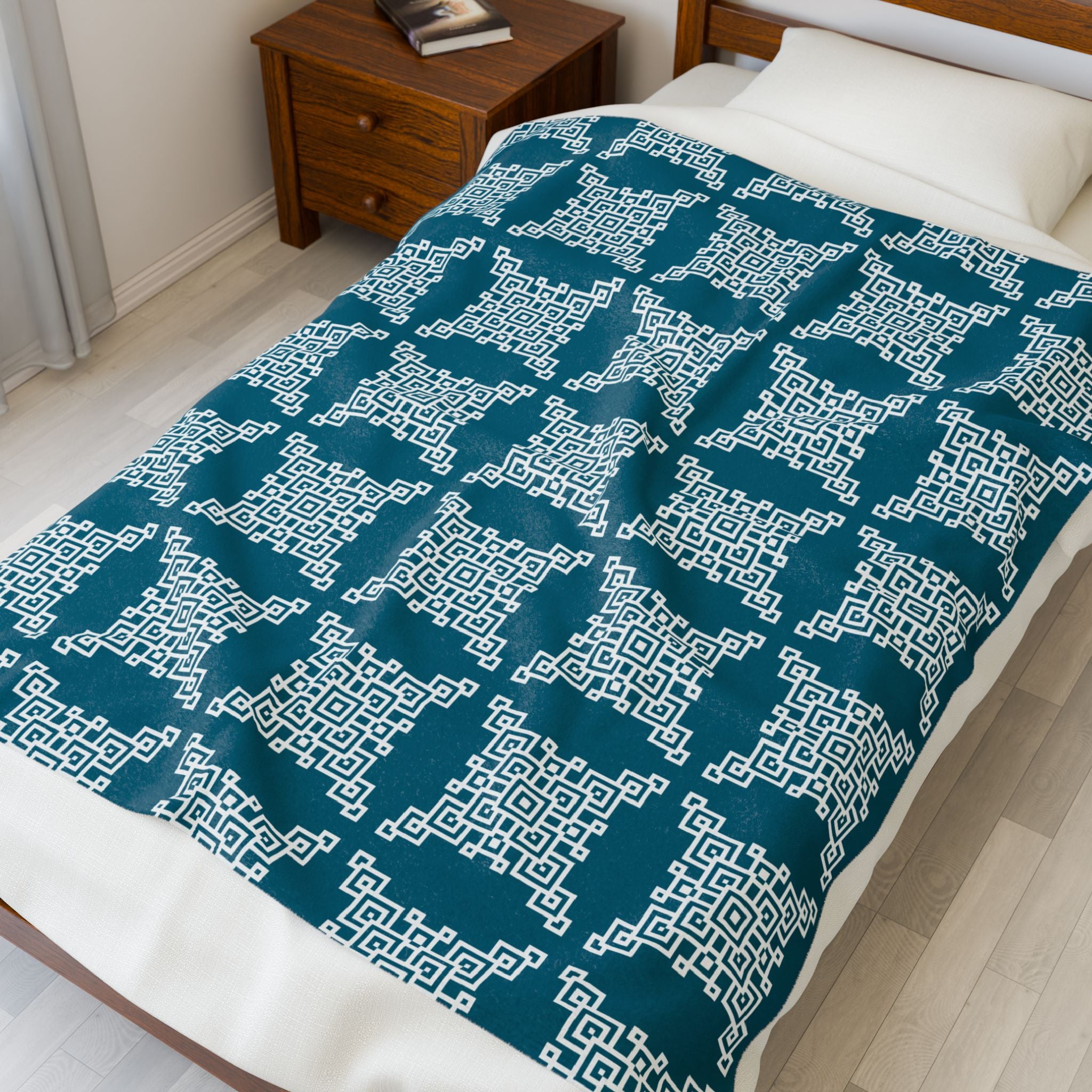 Cozy Velveteen Plush Blanket for All Seasons, Soft Throw, Perfect Gift for Home Decor, Snuggle Time, Holiday Comfort